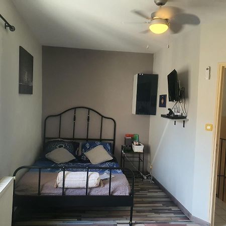 City House Appartements アントレーグ・シュル・ラ・ソルグ エクステリア 写真