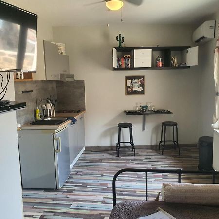 City House Appartements アントレーグ・シュル・ラ・ソルグ エクステリア 写真