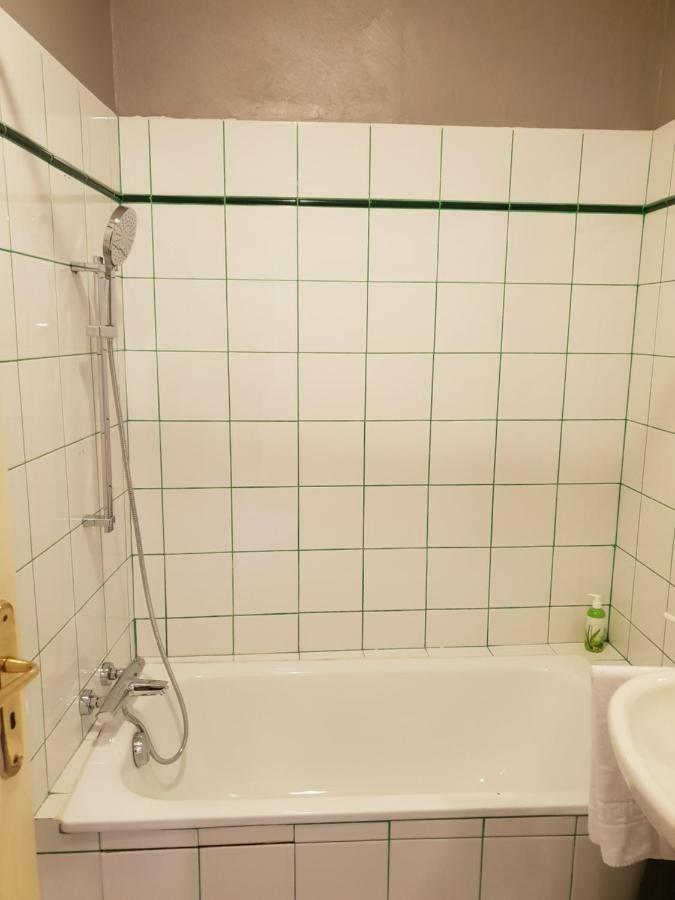 City House Appartements アントレーグ・シュル・ラ・ソルグ エクステリア 写真