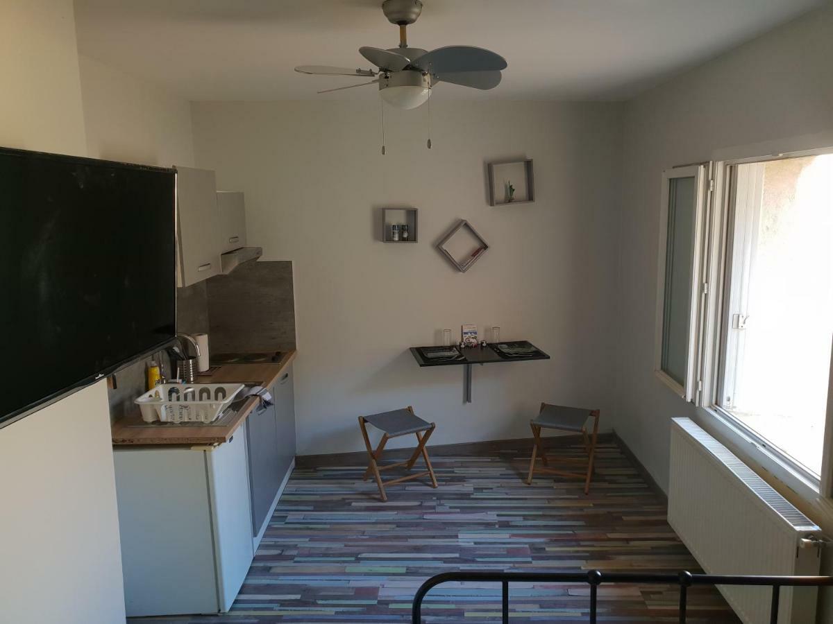 City House Appartements アントレーグ・シュル・ラ・ソルグ エクステリア 写真