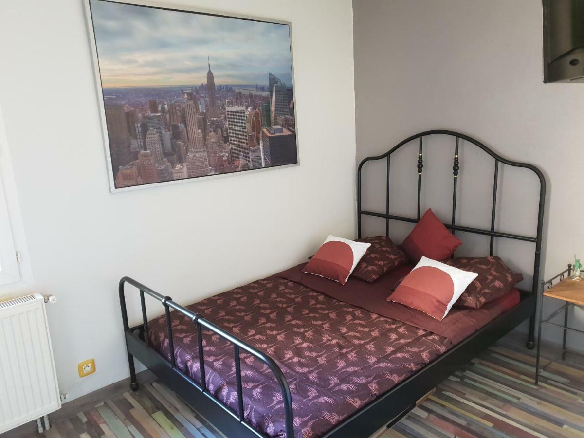 City House Appartements アントレーグ・シュル・ラ・ソルグ エクステリア 写真